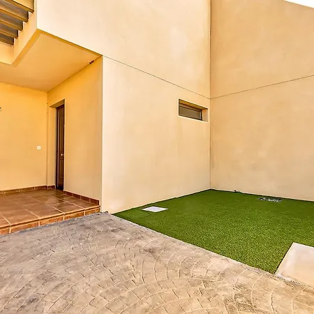 Family Townhouse Apartment La Tejita